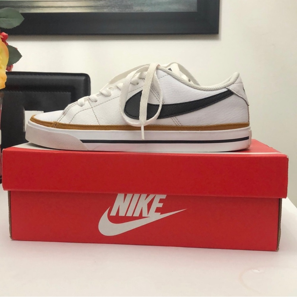 Nike court Legacy